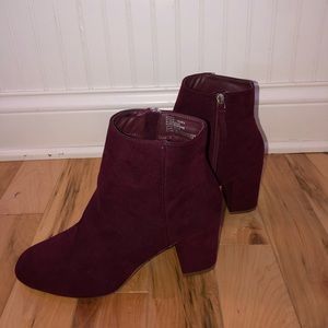 Maroon JustFab booties size 10